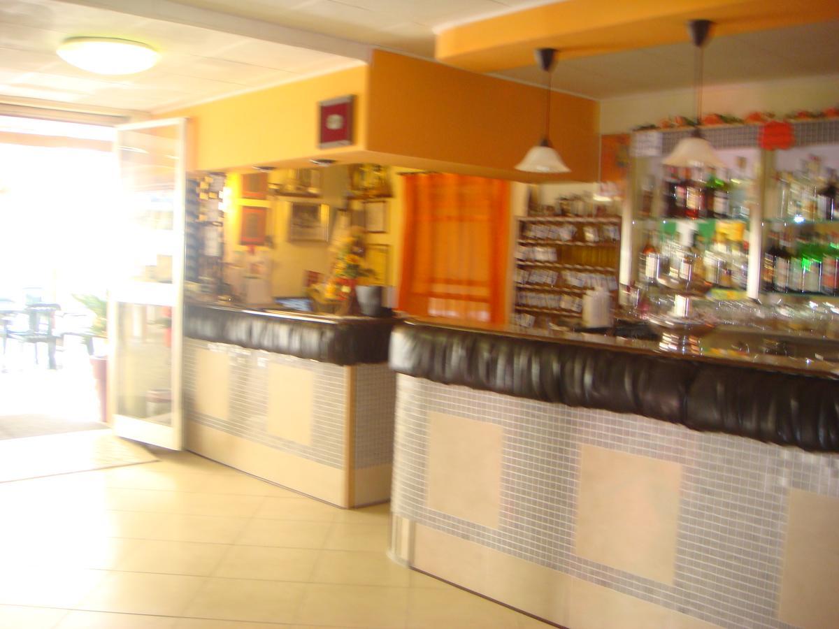Hotel Moroni Rimini Bagian luar foto